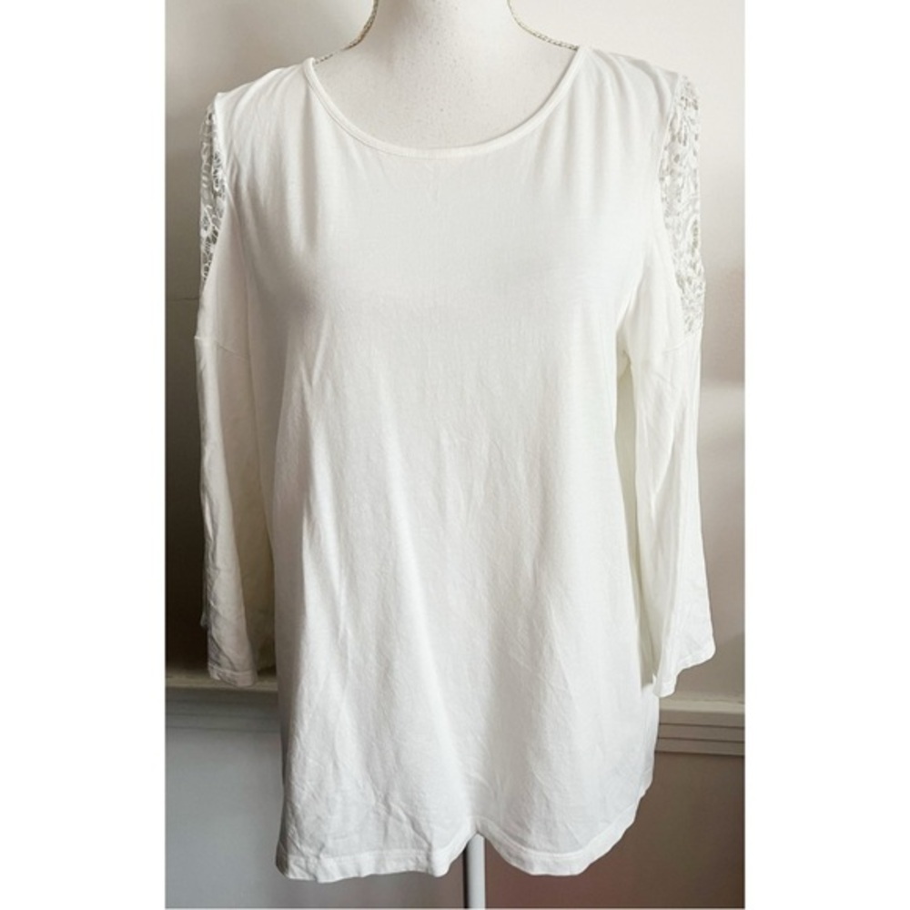 Chico’s • White Lace Shoulder Cold Shoulder Blouse